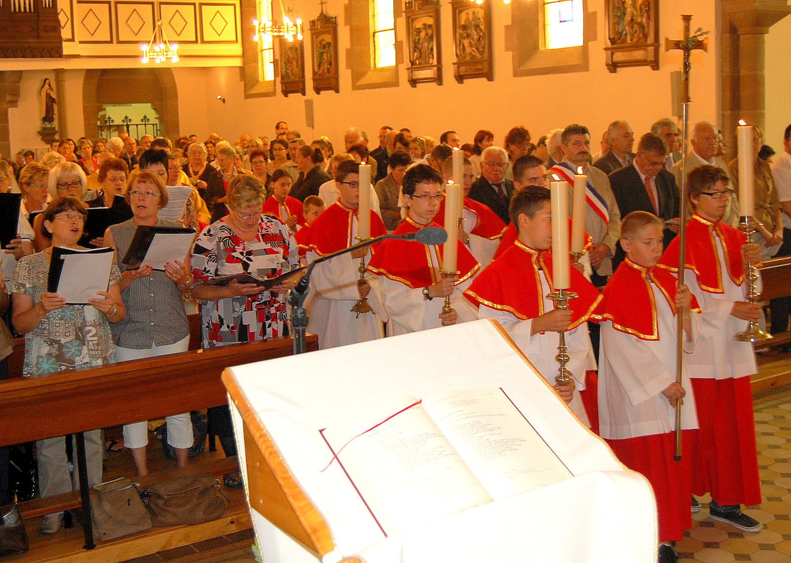 Messe inaugurale Eglise St Jacques de Mouterhouse le 8 juillet 201