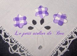 boutons fleurs Fimo Vichy mauve violet blanc