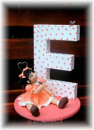 lettre_E_fille