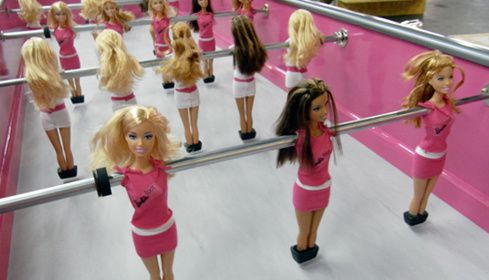 Un barbie-foot pour nous les filles! - Blogzine Beauté, Mode