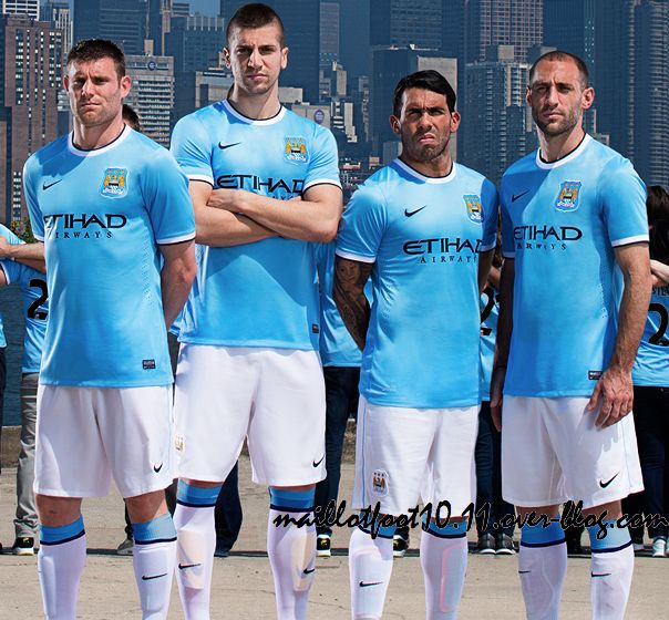 MANCHESTER CITY : MAILLOTS NIKE 2013/2014 - www.maillotfoot2010.com