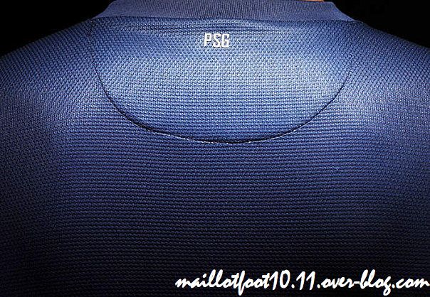 Le maillot 2012 2013 du PSG. PSG maillot 2012 2P013