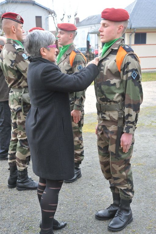 1er RHP présentation de l'étendard des engagés volontaires mairie de Pujo 7 janvier 2011 1RHP_Pujo_7janv2011_03