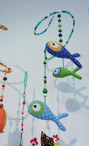 mobile poisson bleu