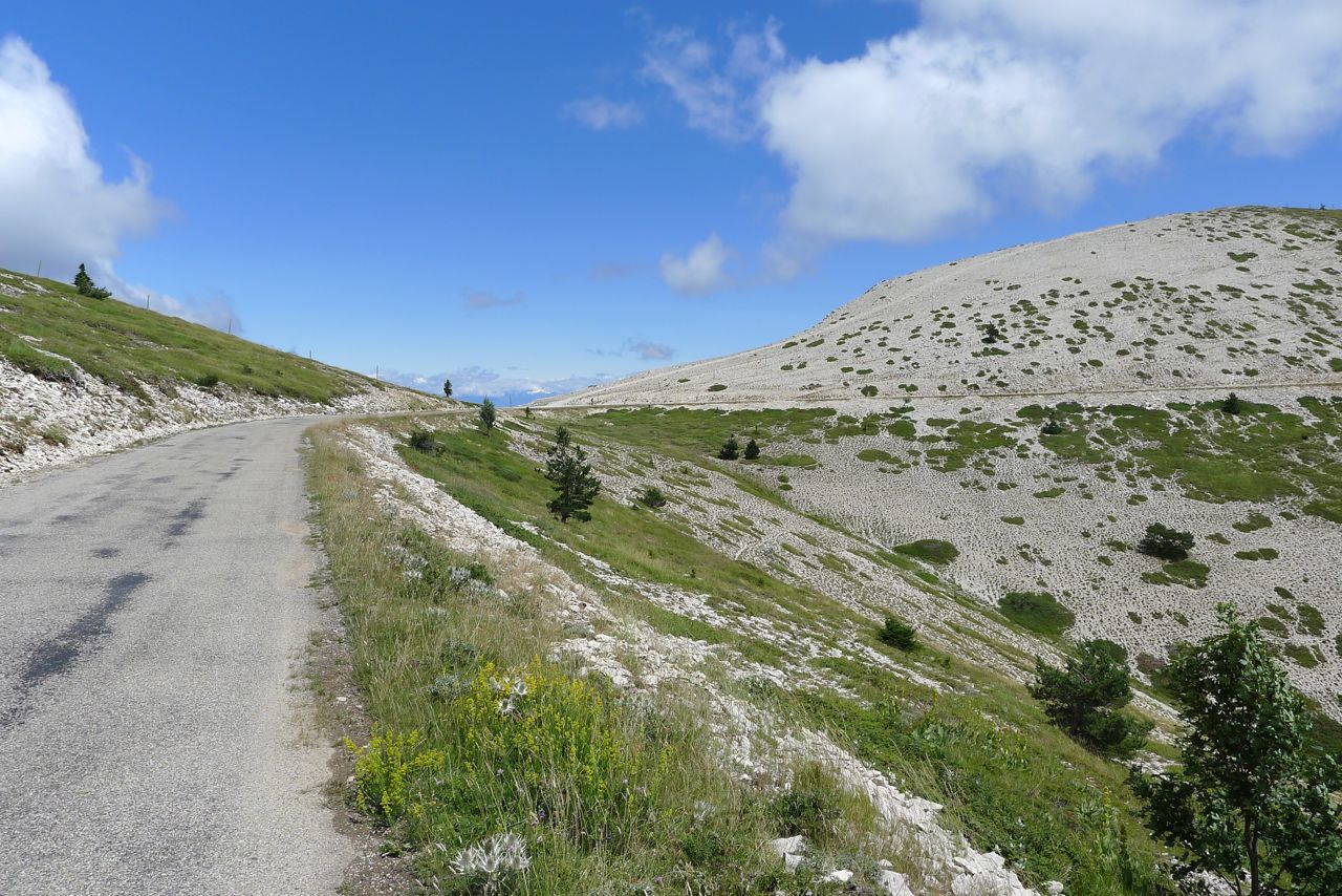 Le sommet de la Montagne de Lure, façon pépère ... - Le blog du Vélo pépère