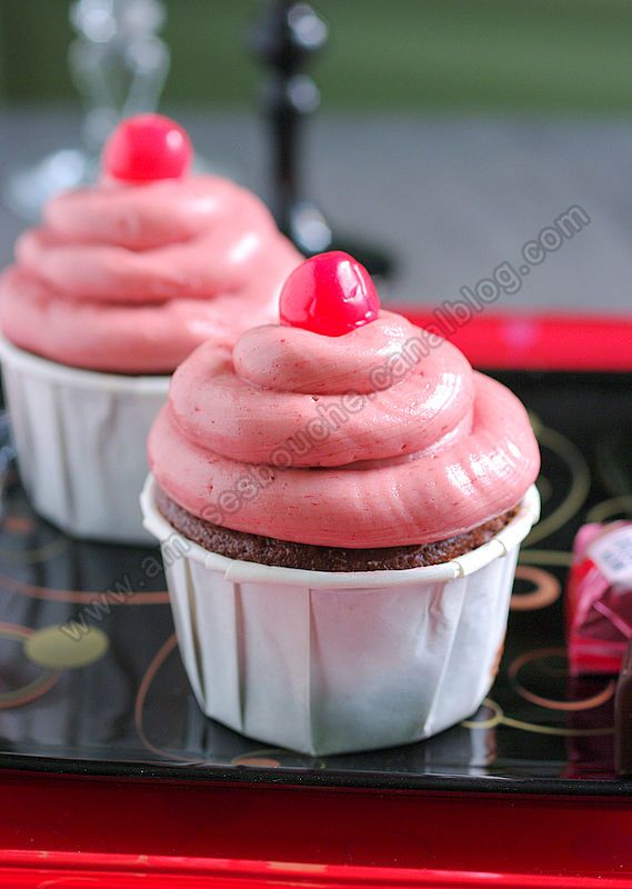 Boite de 12 caissettes cupcake rose marbré