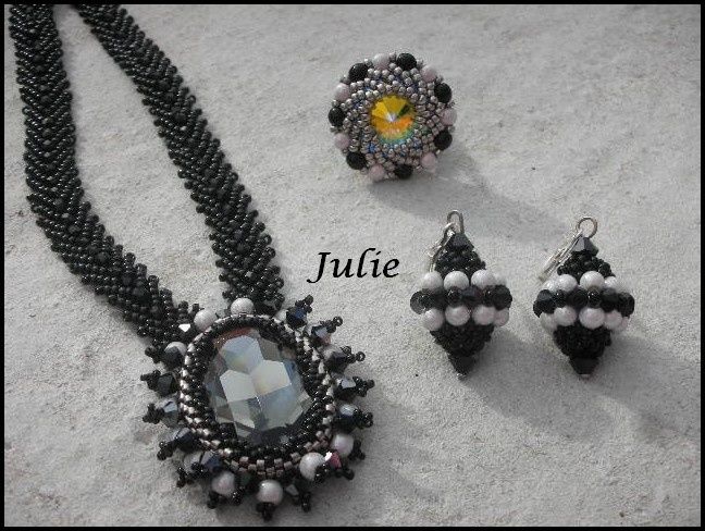 Parure-noire-et-grise.jpg