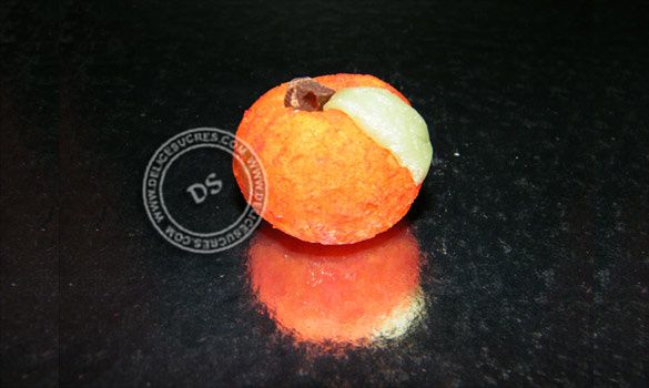 Orange-a-la-pate-d-amande-585x350.jpg