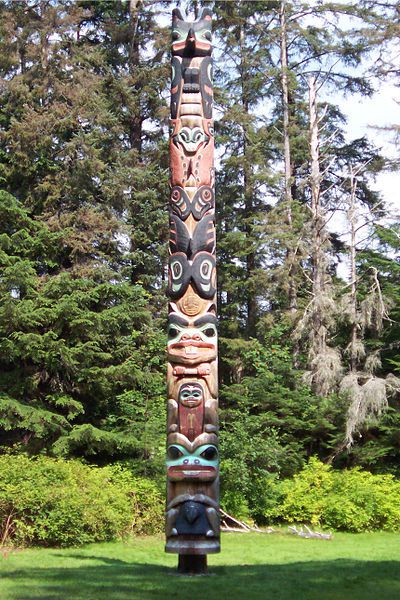 400px-Tlingit K'alyaan Totem Pole August 2005