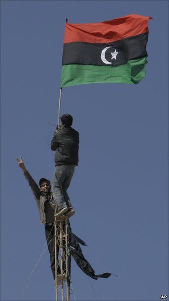 Kadhafi-drapeau.jpg