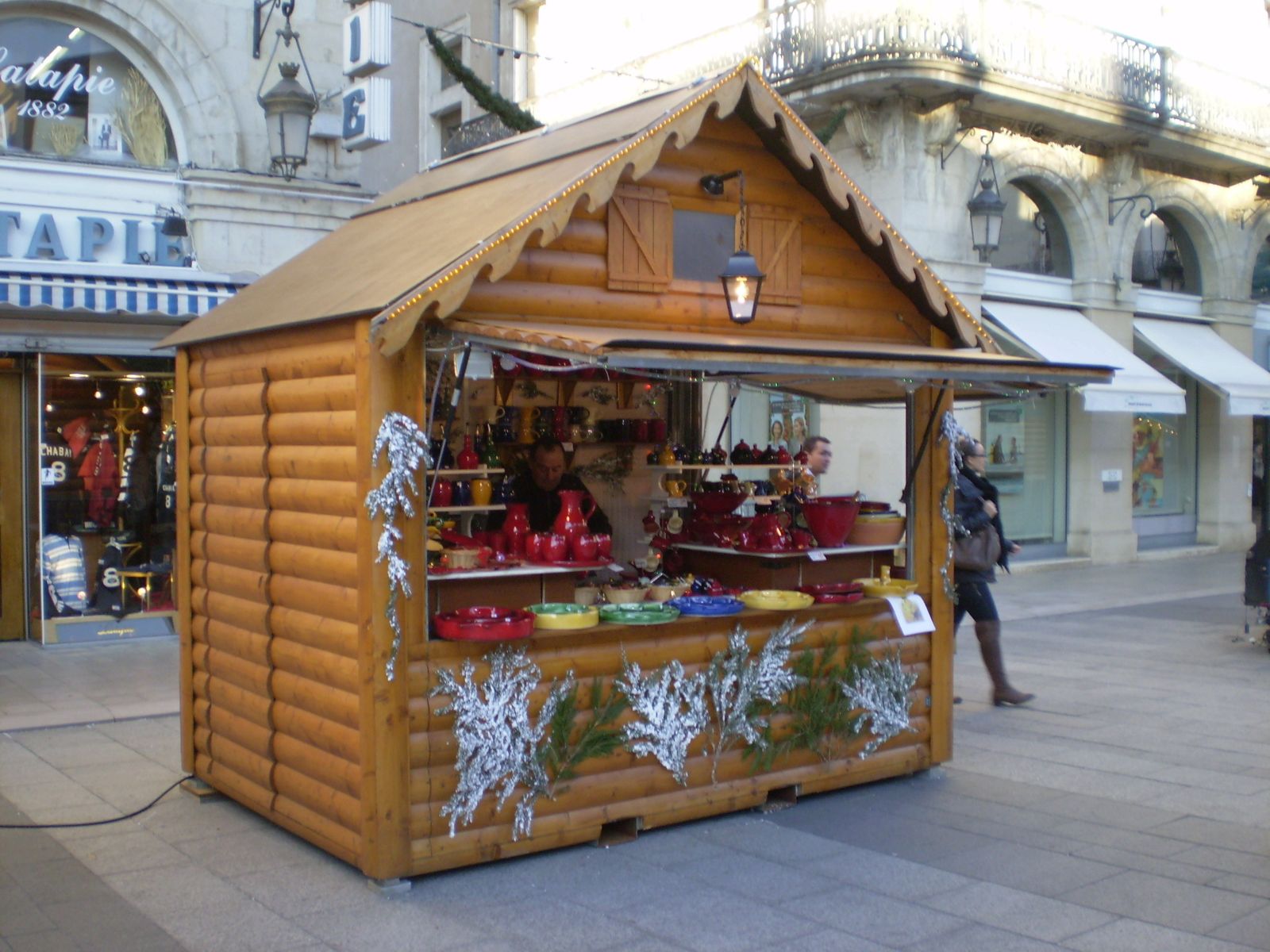Album - Chalets-du-marche-de-Noel - La journée de Mademoiselle