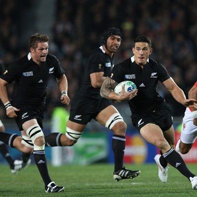 Sonny-Bill-Williams-has-plenty-of-support-from-his-All-Blac.jpg