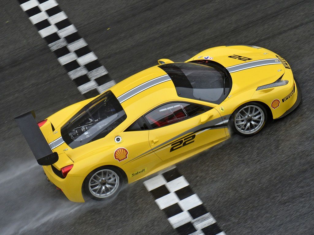 http://idata.over-blog.com/4/15/62/69/Competition-depuis-2000-Vol-3/2014-Ferrari-458-Challenge-Evoluzione-4.jpg