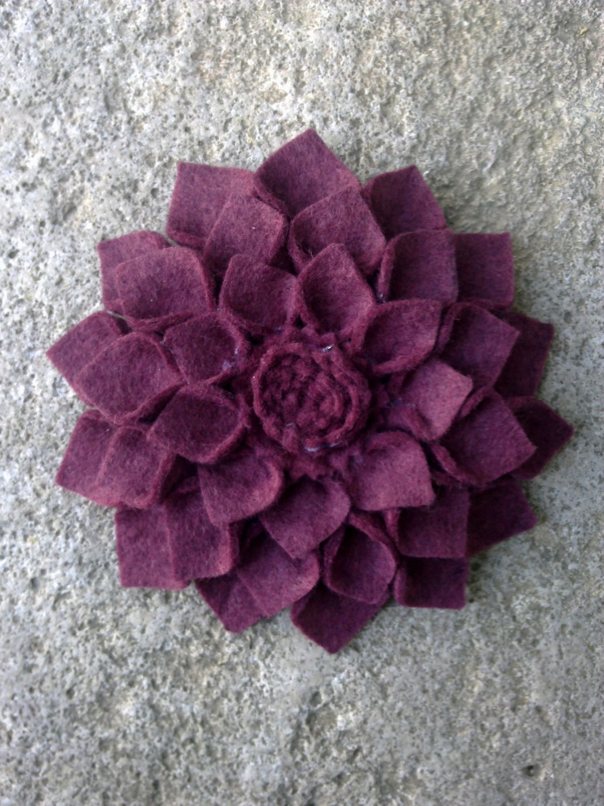 Diy : fleurs en feutrine minigribouilli.over blog.com
