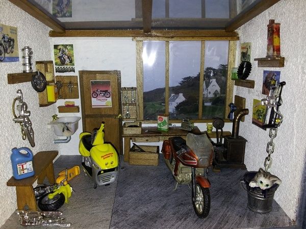 Miniature garage