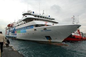 800px_mavi_marmara_leaving_por.jpg