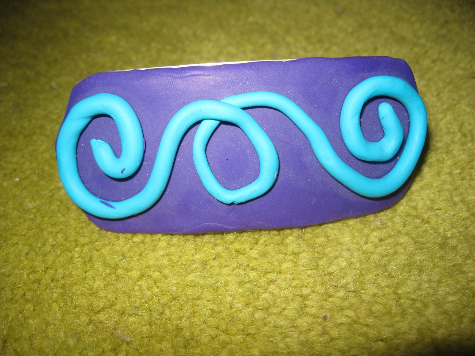 barrette bleu et violette serpentin