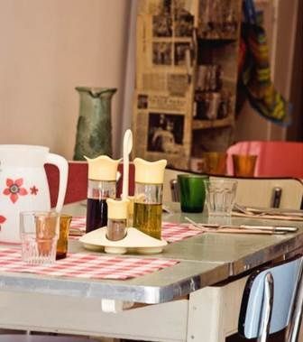 Detail-de-la-table-by-Milk-Mum.jpg