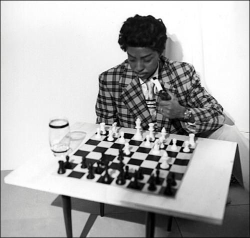 g_JeuPaume13LornaSimpson03a.jpg