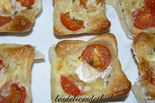 tartelettes-camembert-tomate-lesdelicesdethithoad.JPG