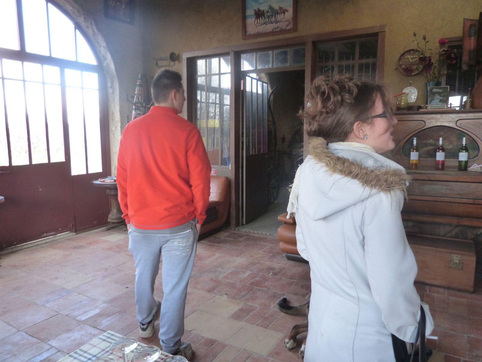 Visite au château de Sanxet (musée des voitures anciennes), janvier 2015 : Morgane, Hugo, Kévin, Domi, Nico.