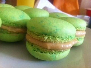 Macarons-caramel-beurre-sale-.doc1.JPG