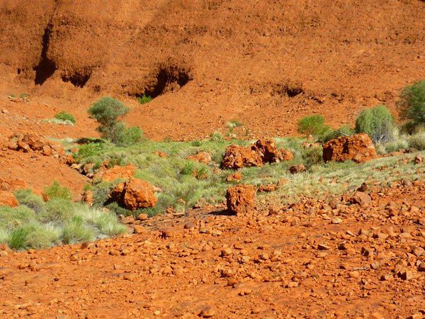 gorges walpa en australie désert rouge.jpg