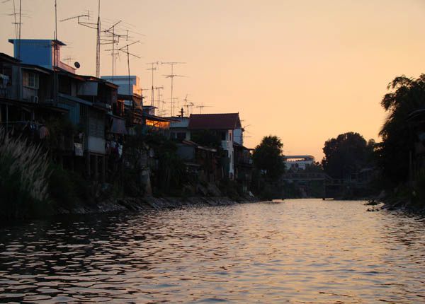 Ayutthaya---balade-bateau--de nuit-.jpg
