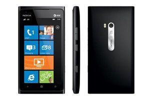 lumia-900-main-pic-1