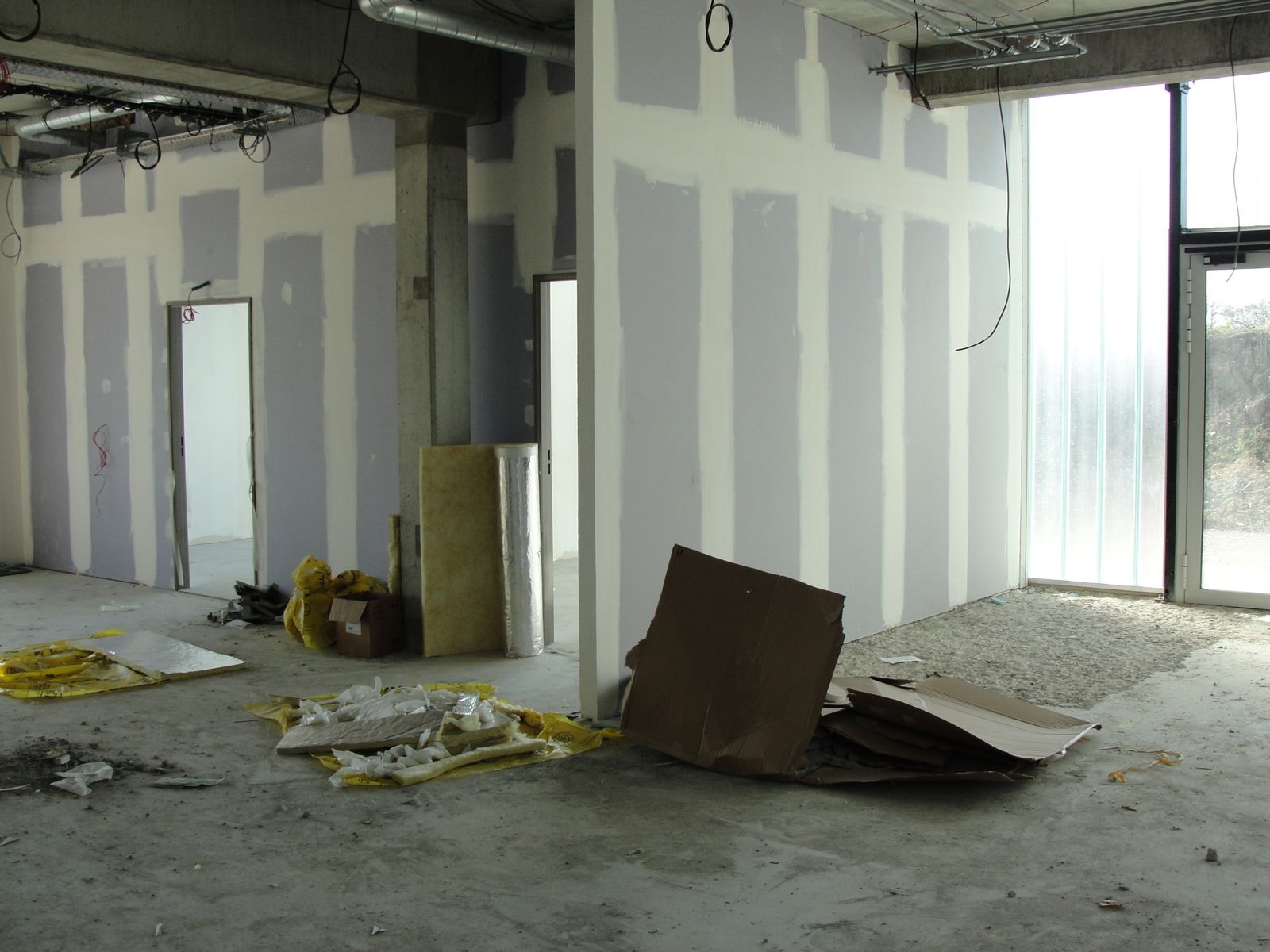 http://idata.over-blog.com/4/60/40/19/Centre-de-maintenance/DSC07794.JPG
