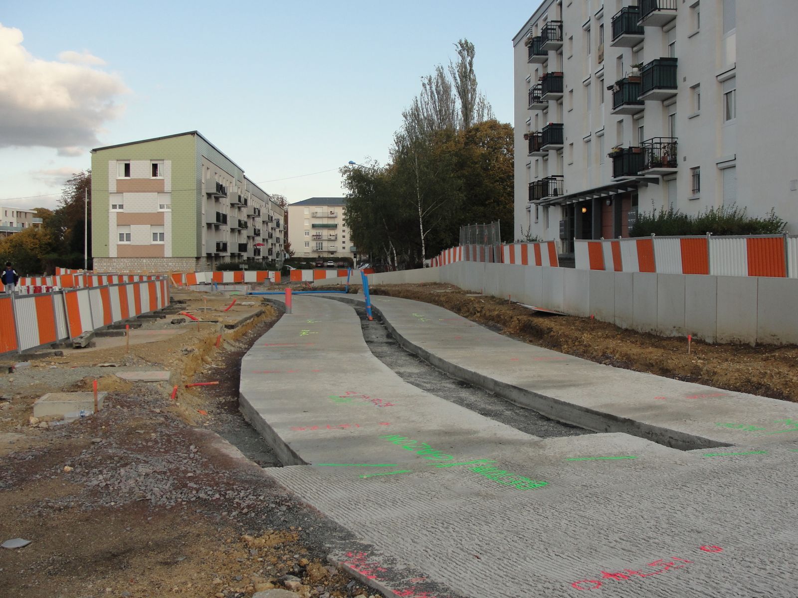 http://idata.over-blog.com/4/60/40/19/Construction-de-la-ligne---2011--3-/DSC00257.JPG