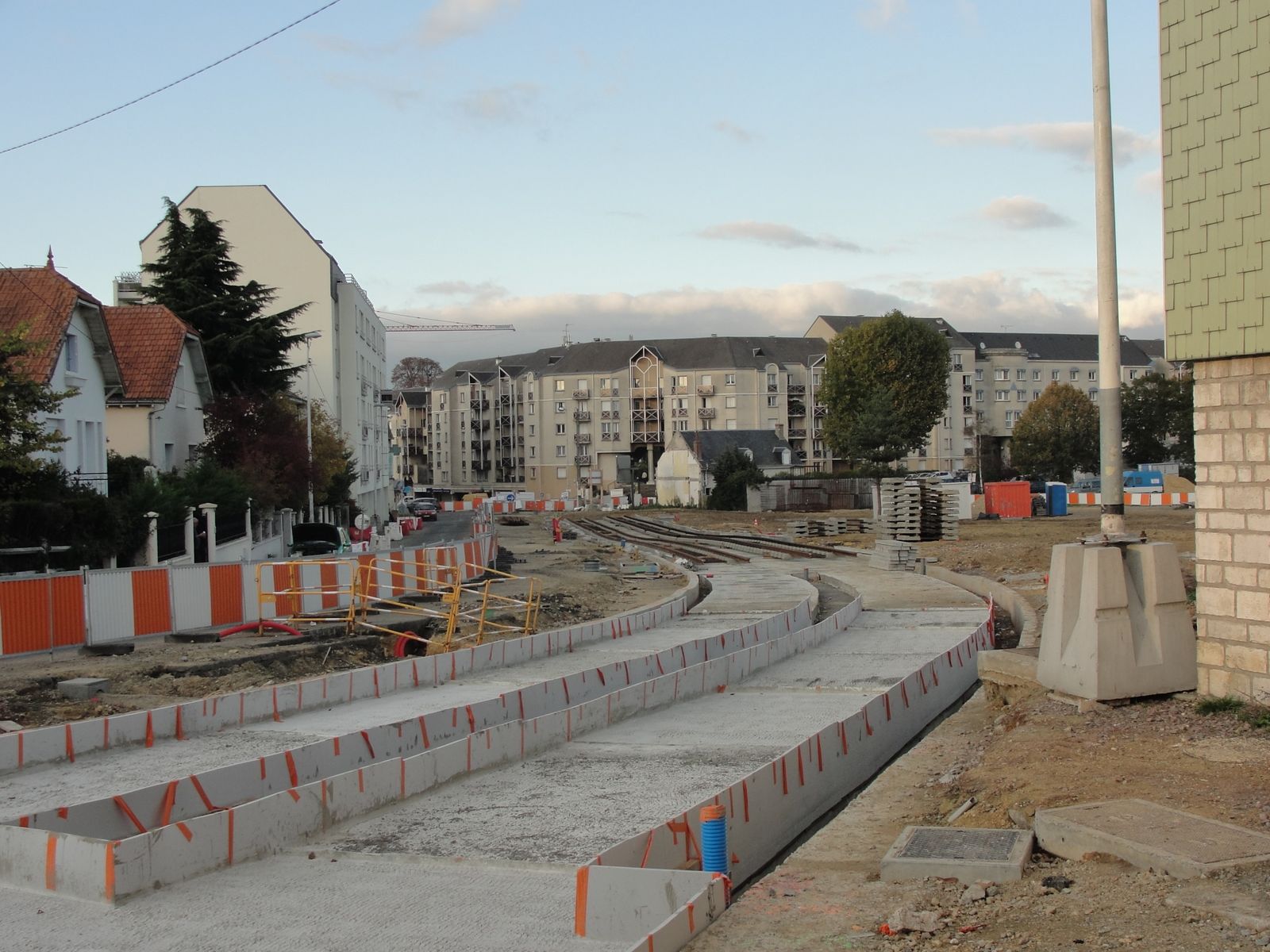 http://idata.over-blog.com/4/60/40/19/Construction-de-la-ligne---2011--3-/DSC00261.JPG