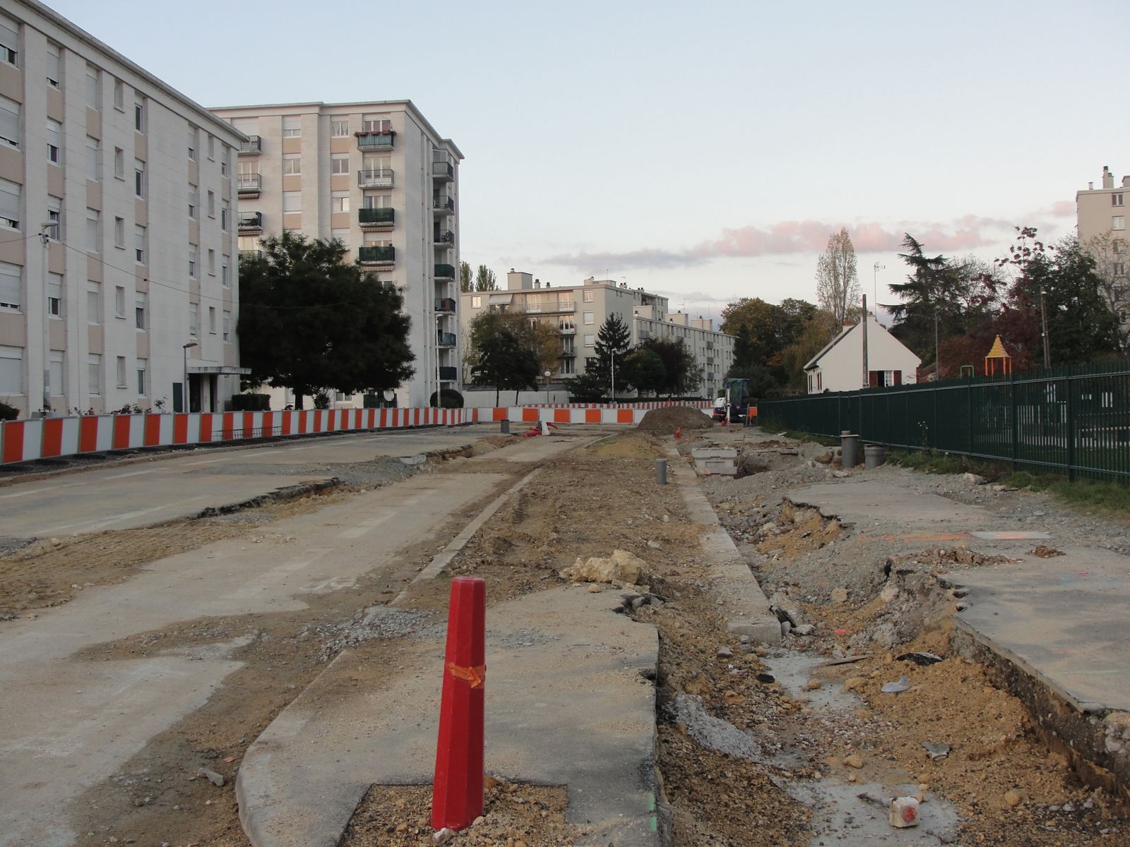 http://idata.over-blog.com/4/60/40/19/Construction-de-la-ligne---2011--3-/DSC00285.JPG 