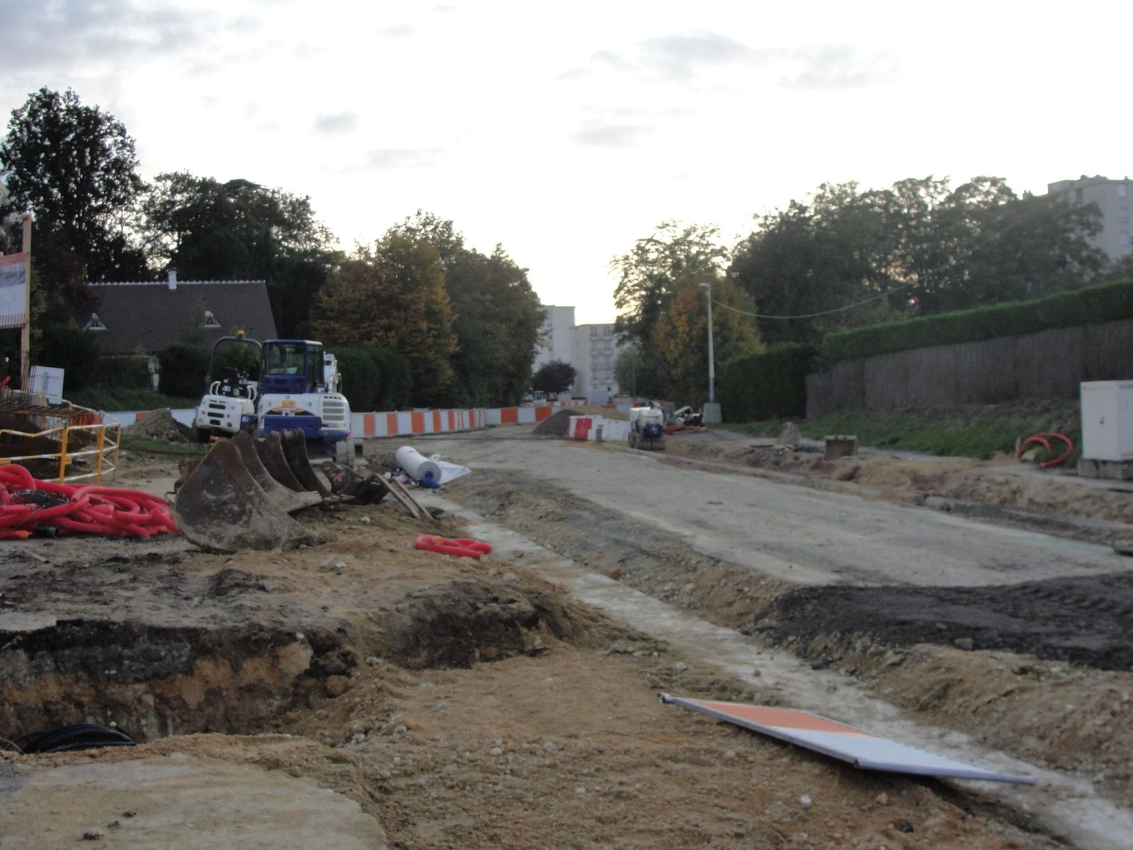 http://idata.over-blog.com/4/60/40/19/Construction-de-la-ligne---2011--3-/DSC00287.JPG