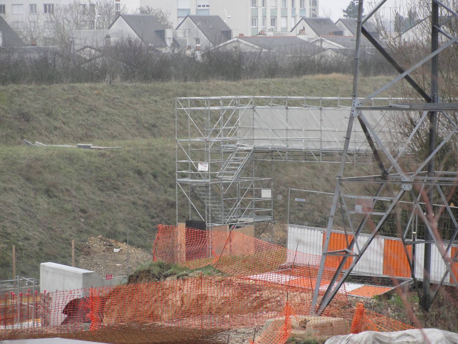 http://idata.over-blog.com/4/60/40/19/Construction-de-la-ligne---2011--3-/DSC00509.JPG 