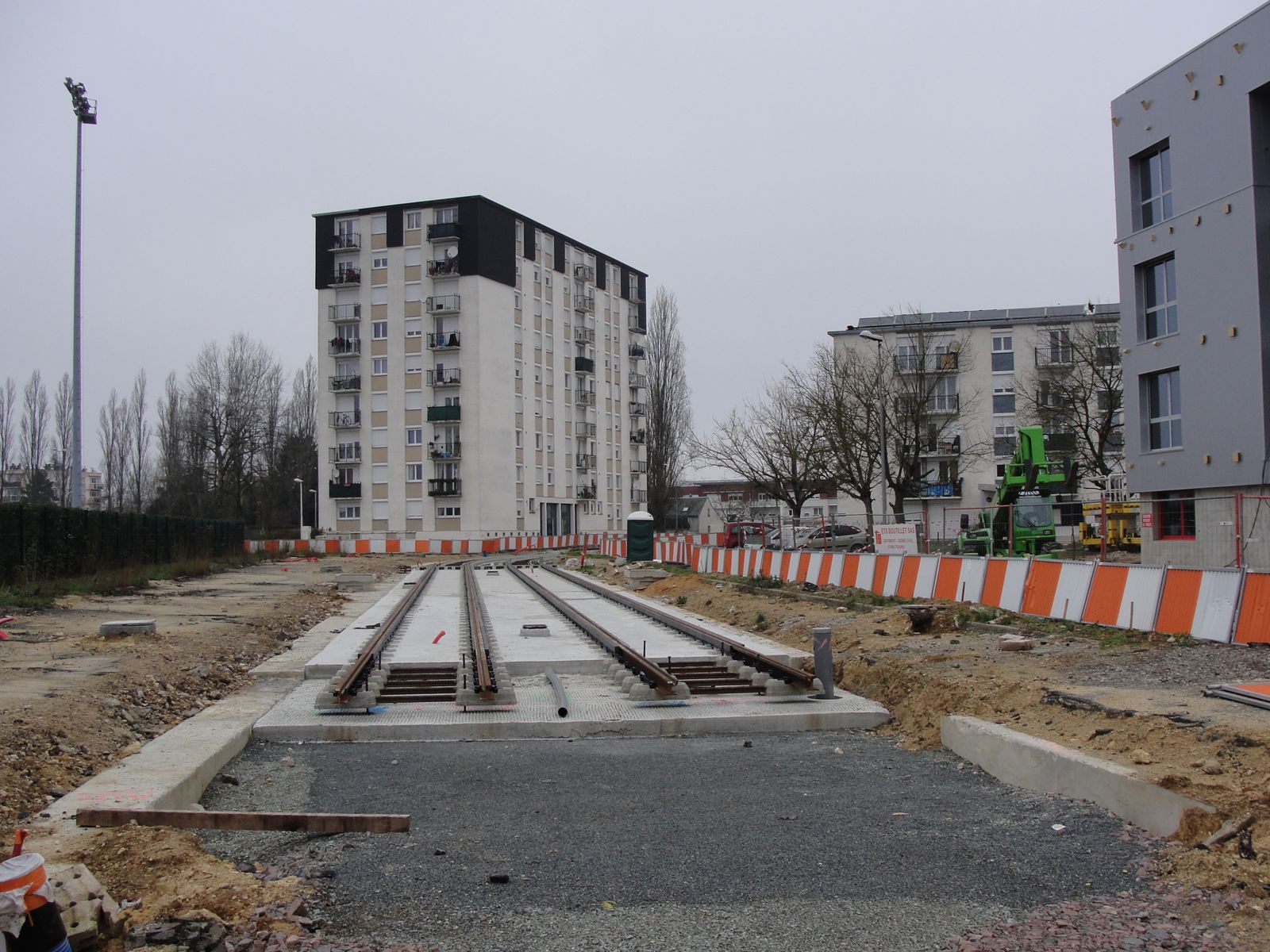 http://idata.over-blog.com/4/60/40/19/Construction-de-la-ligne---2011--3-/DSC00521.JPG