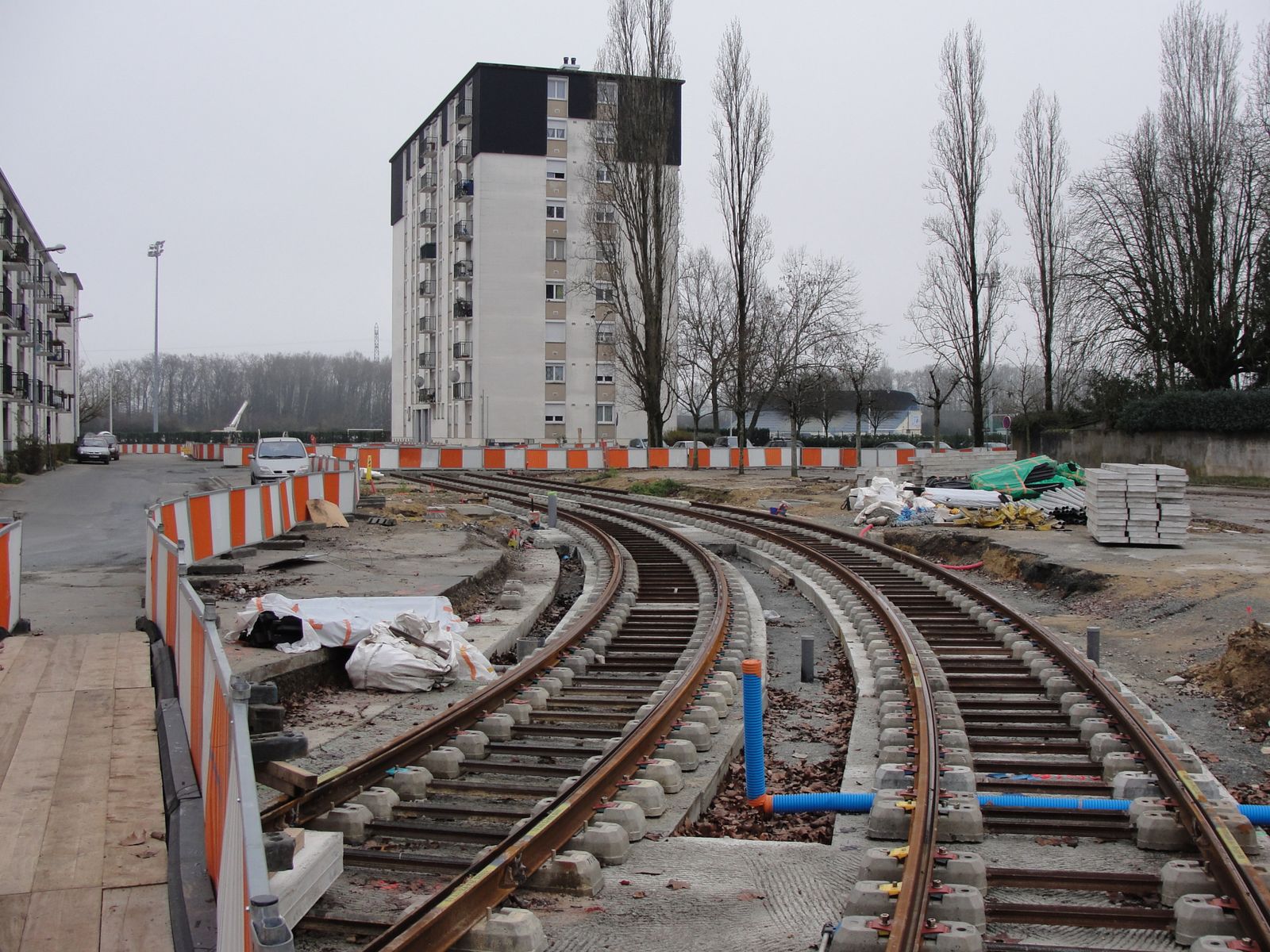 http://idata.over-blog.com/4/60/40/19/Construction-de-la-ligne---2011--3-/DSC00531.JPG
