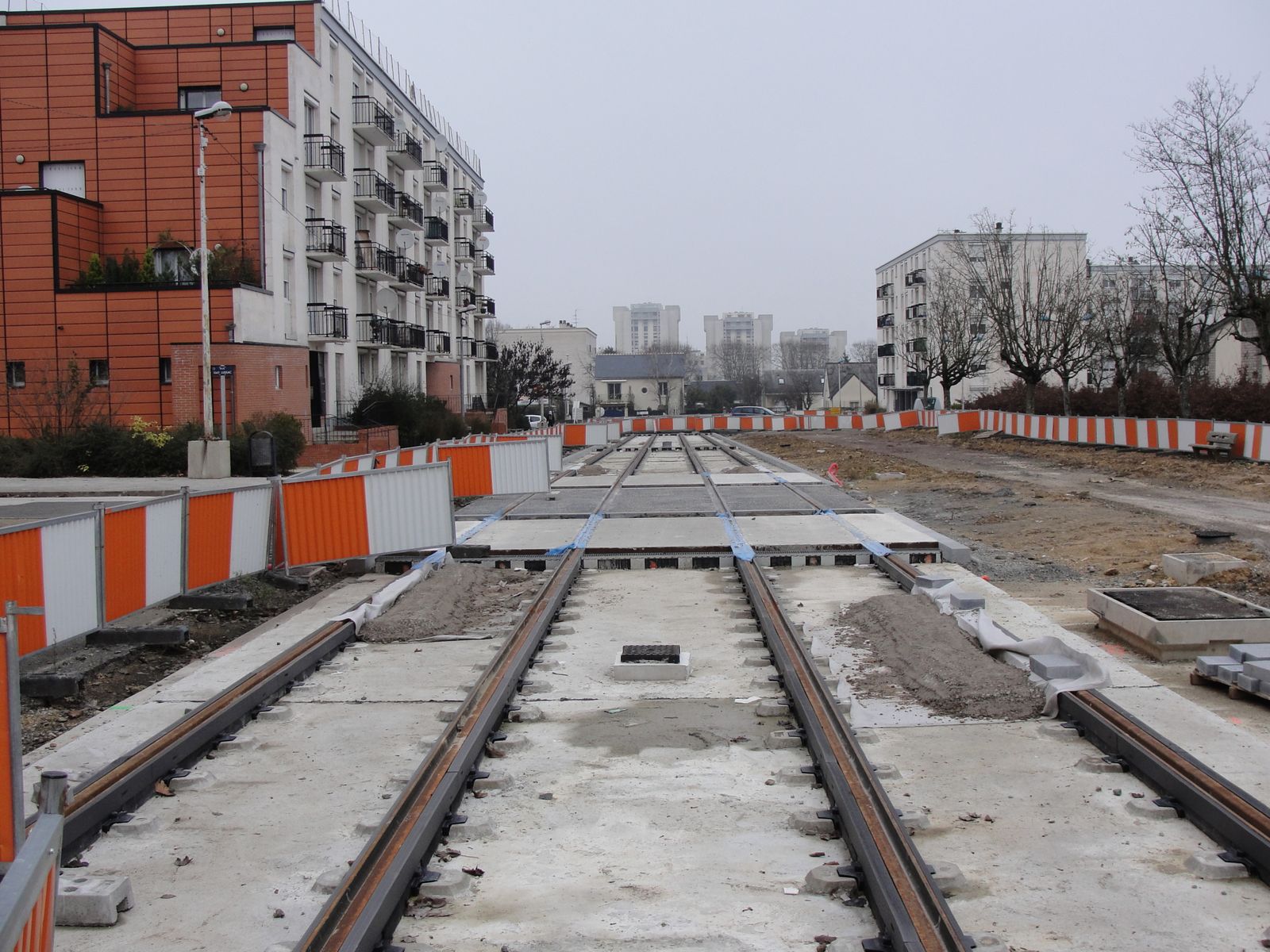 http://idata.over-blog.com/4/60/40/19/Construction-de-la-ligne---2011--3-/DSC00555.JPG