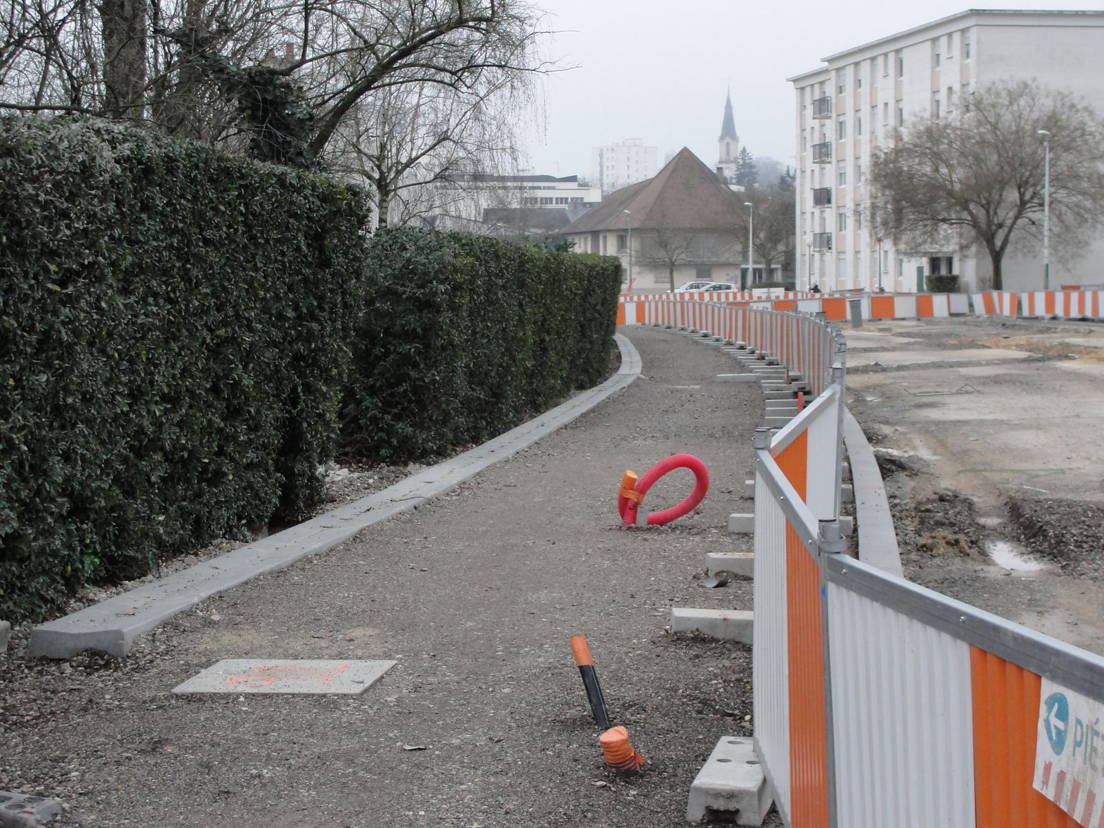 http://idata.over-blog.com/4/60/40/19/Construction-de-la-ligne---2011--3-/DSC00593.JPG