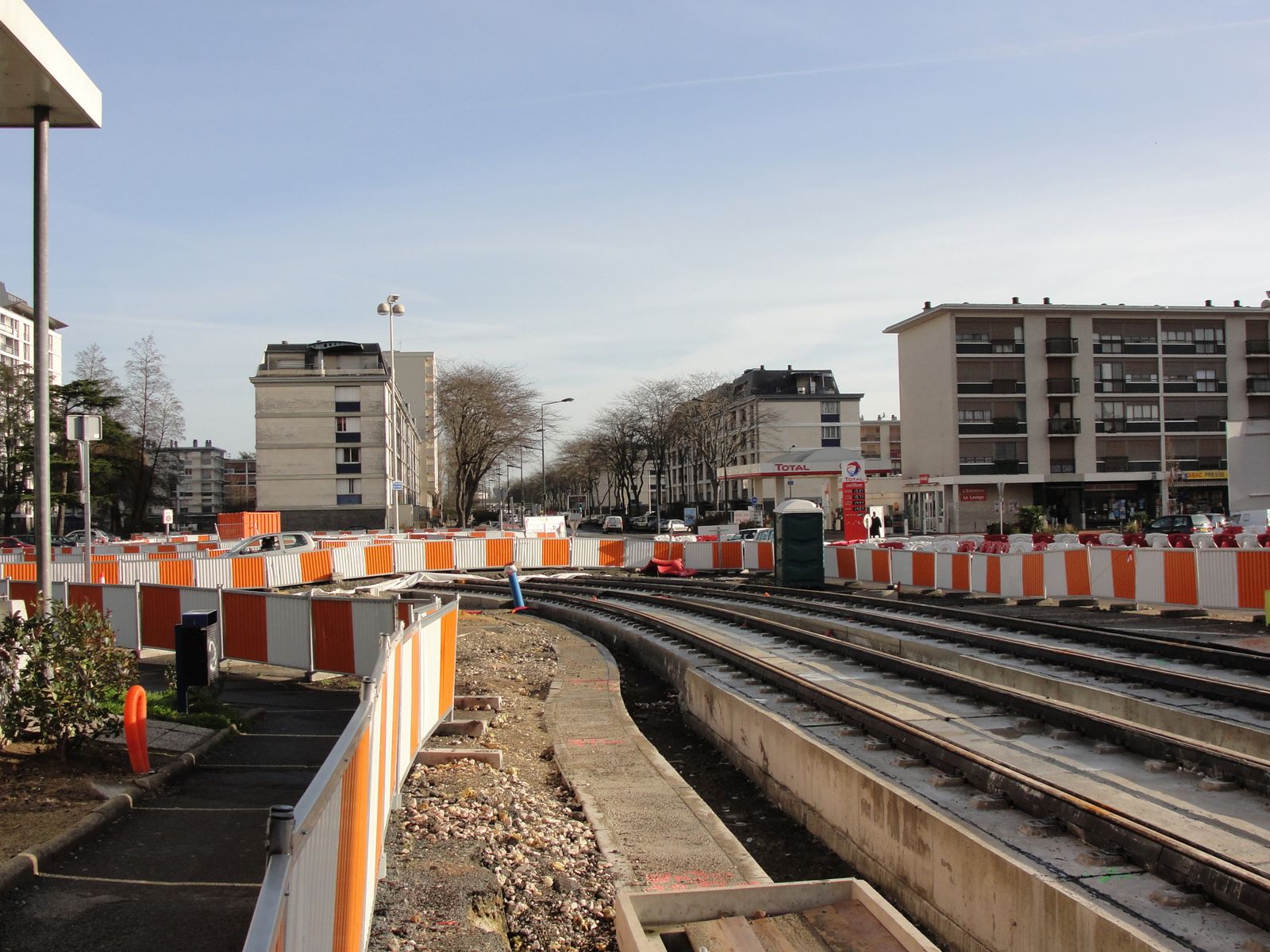 http://idata.over-blog.com/4/60/40/19/Construction-de-la-ligne---2011--3-/DSC00796.JPG