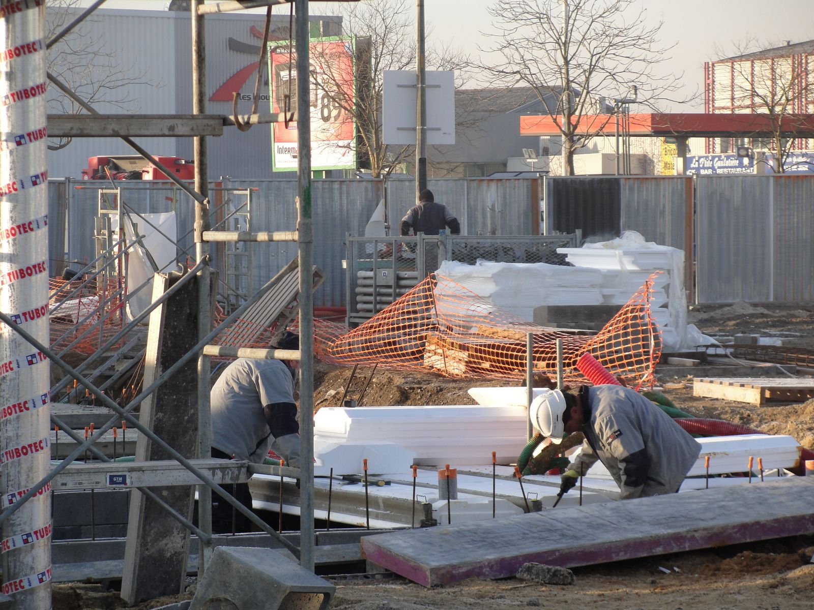 http://idata.over-blog.com/4/60/40/19/Construction-de-la-ligne---2011--3-/DSC00952.JPG