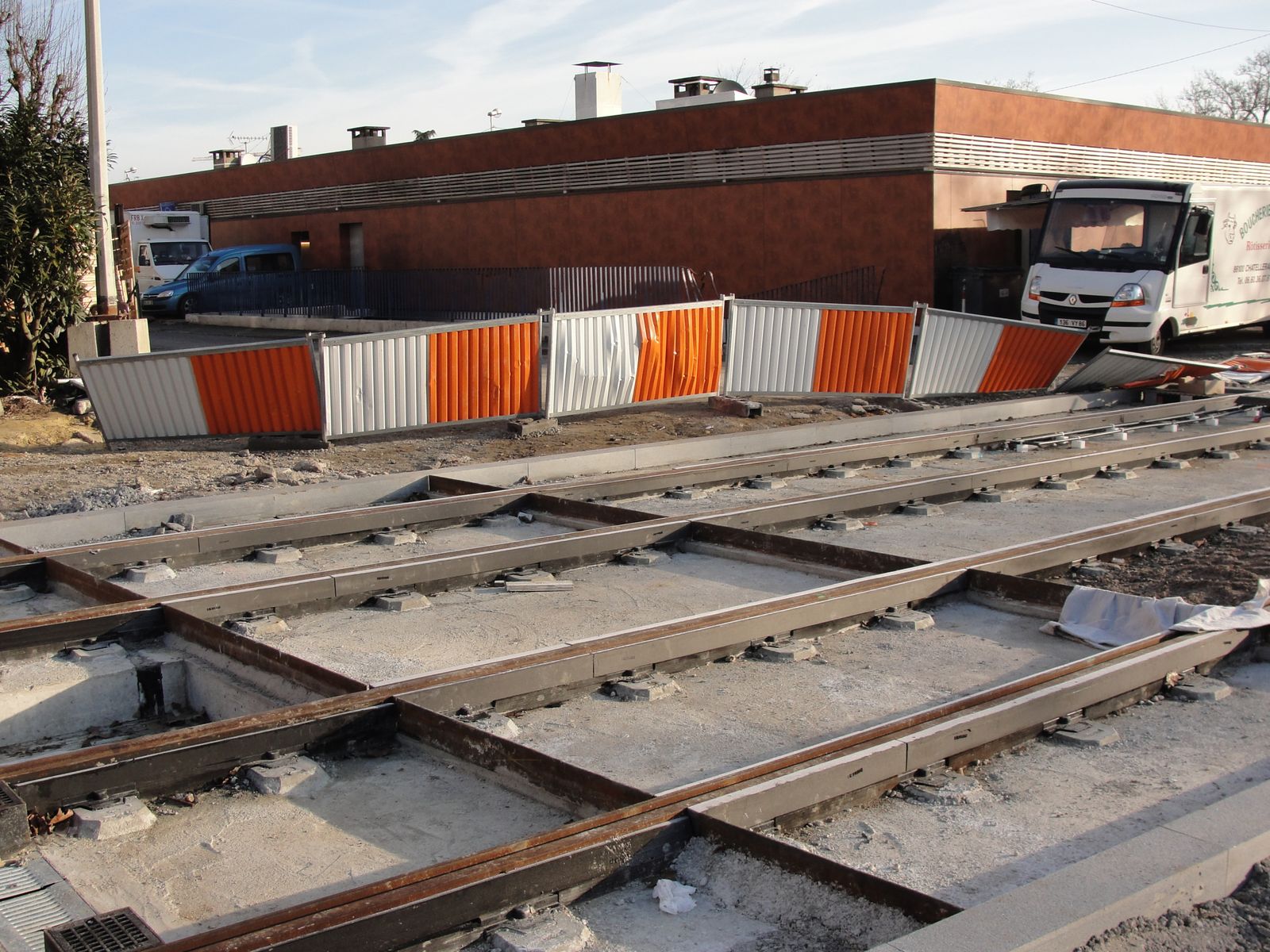 http://idata.over-blog.com/4/60/40/19/Construction-de-la-ligne---2011--3-/DSC00993.JPG