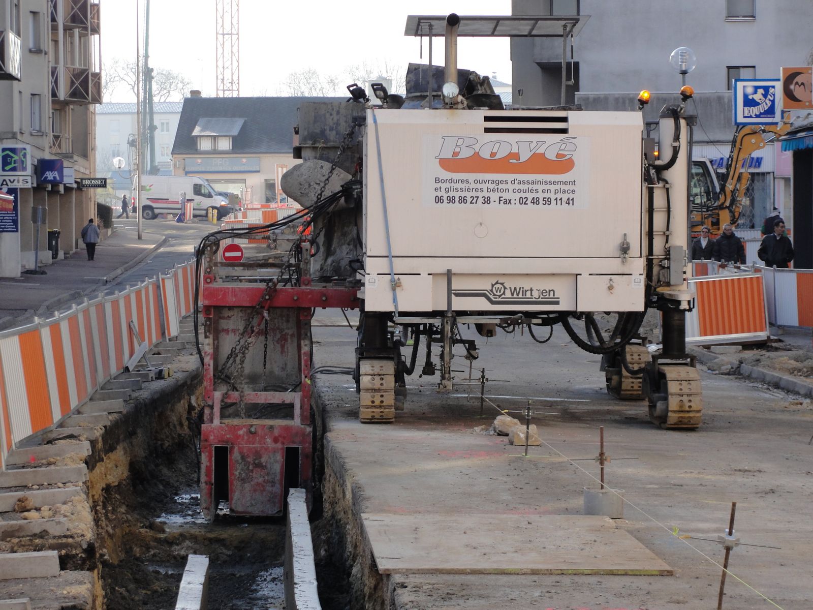 http://idata.over-blog.com/4/60/40/19/Construction-de-la-ligne---2011--3-/DSC01051.JPG