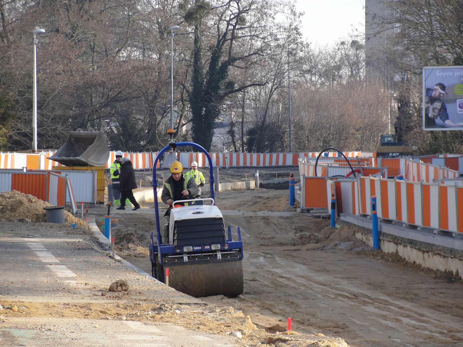 http://idata.over-blog.com/4/60/40/19/Construction-de-la-ligne---2011--3-/DSC01088.JPG
