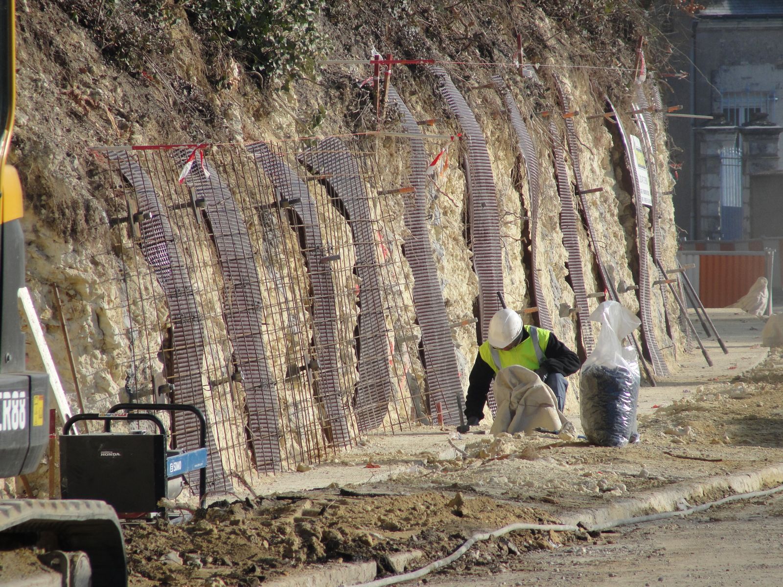 http://idata.over-blog.com/4/60/40/19/Construction-de-la-ligne---2011--3-/DSC01106.JPG
