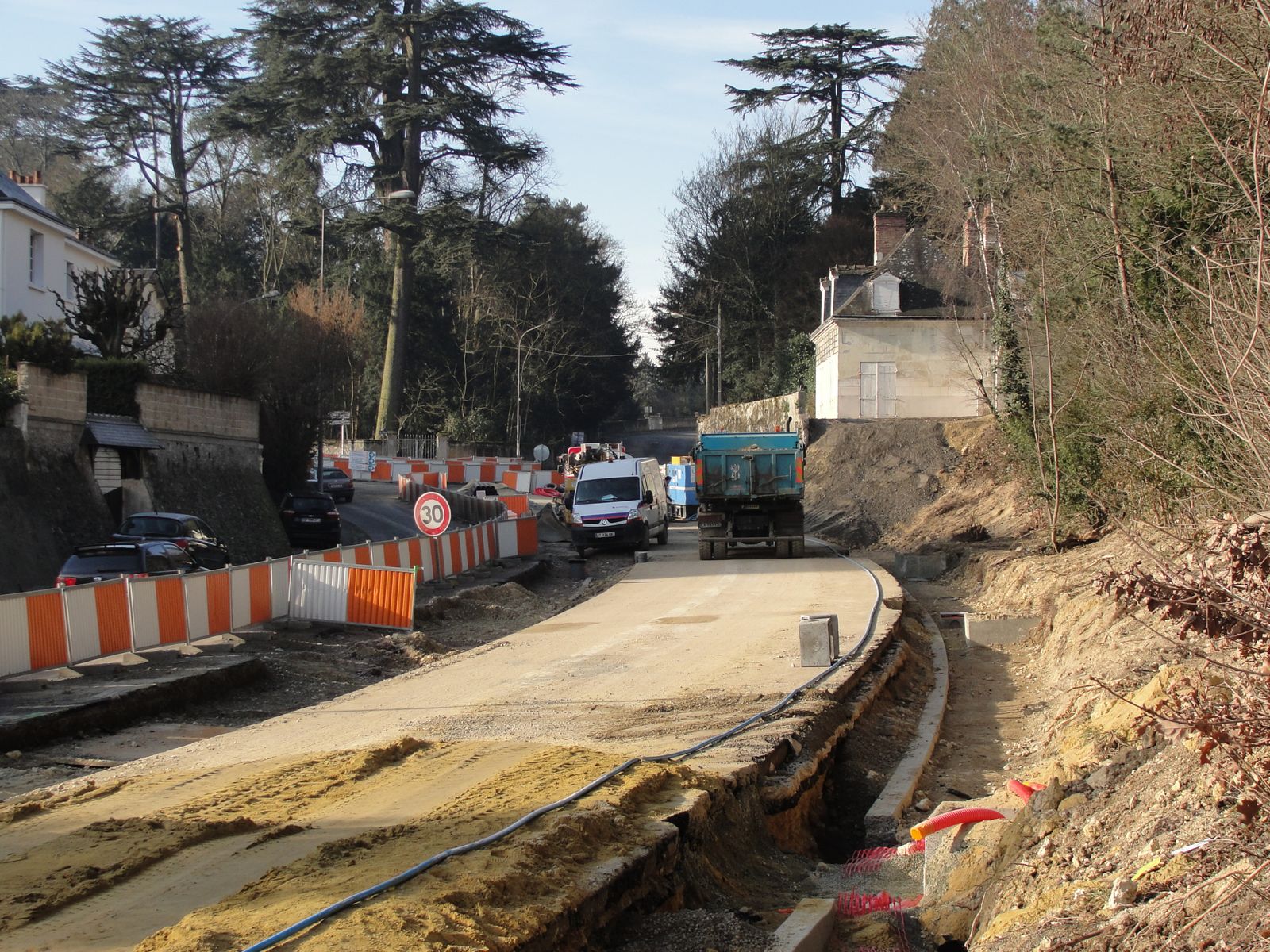 http://idata.over-blog.com/4/60/40/19/Construction-de-la-ligne---2011--3-/DSC01107.JPG