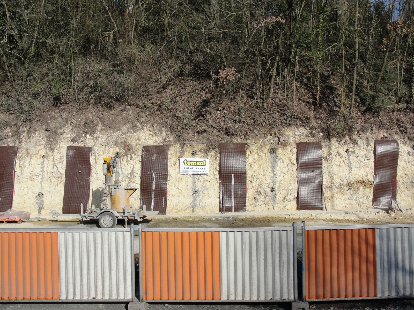 http://idata.over-blog.com/4/60/40/19/Construction-de-la-ligne---2011--3-/DSC01109.JPG