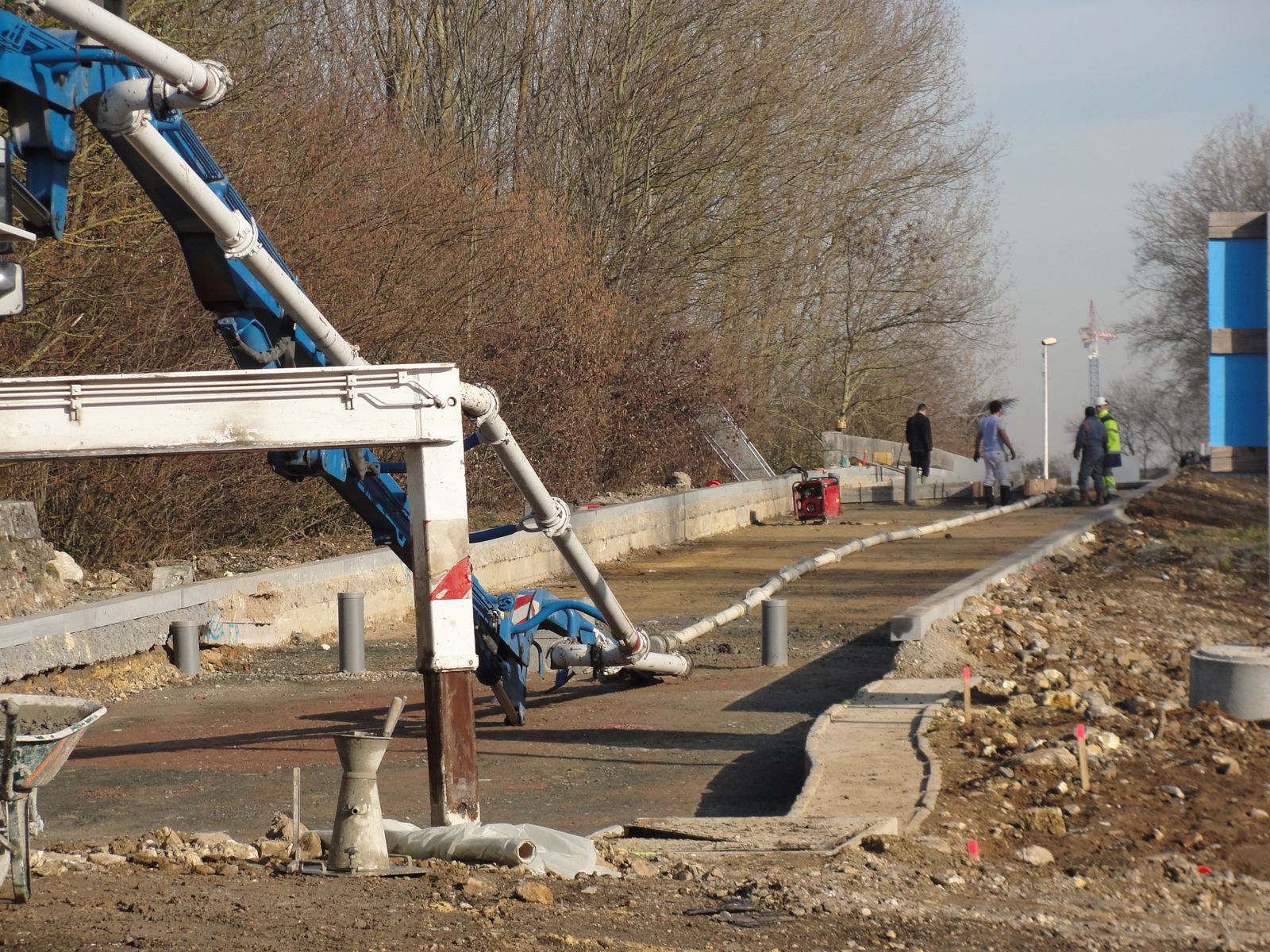 http://idata.over-blog.com/4/60/40/19/Construction-de-la-ligne---2011--3-/DSC01121.JPG
