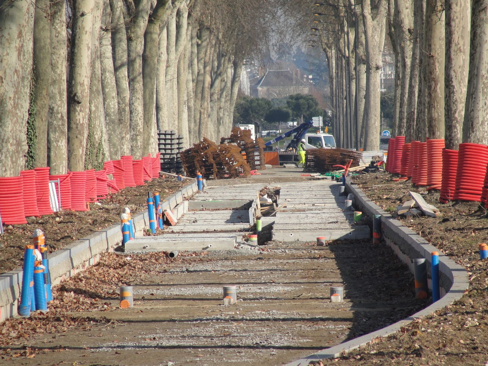 http://idata.over-blog.com/4/60/40/19/Construction-de-la-ligne---2011--3-/DSC01128.JPG