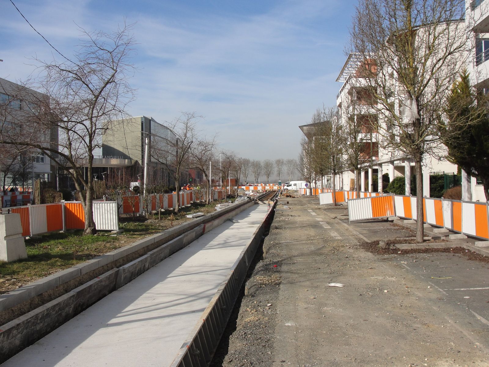 http://idata.over-blog.com/4/60/40/19/Construction-de-la-ligne---2011--3-/DSC01149.JPG